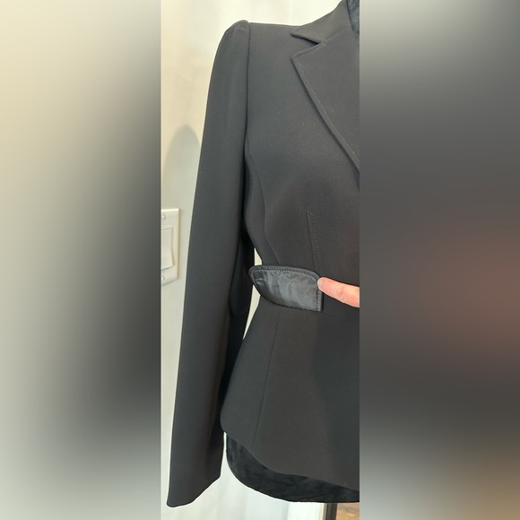 Tahari Arthur S. Levine Blazer Fitted Silhouette Black Women Size 6✨EUC✨ - Picture 9 of 16